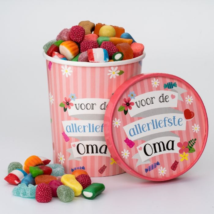 Candy Bucket “Voor de allerliefste oma”